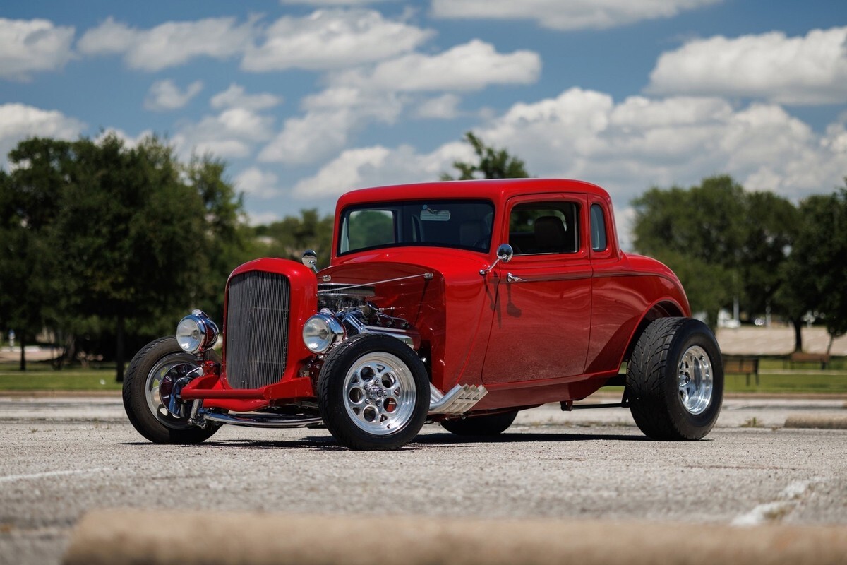 1933 Plymouth Custom HEMI Coupe - photo 2