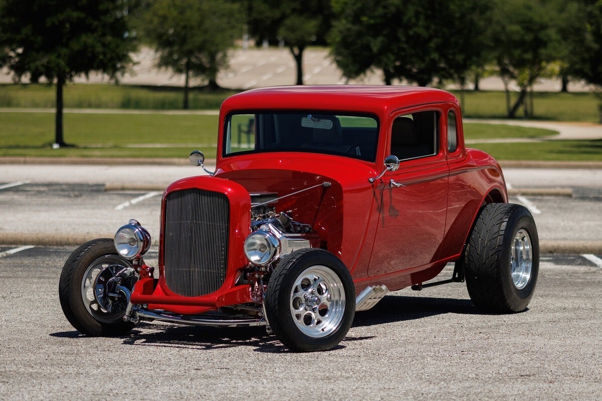 1933 Plymouth Custom HEMI Coupe - photo 4