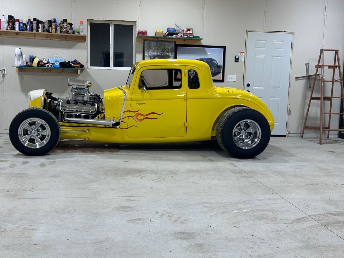 1933 Plymouth Model PC Coupe Yellow RWD Manual 5 window 1933 Plymouth Model PC 5 window