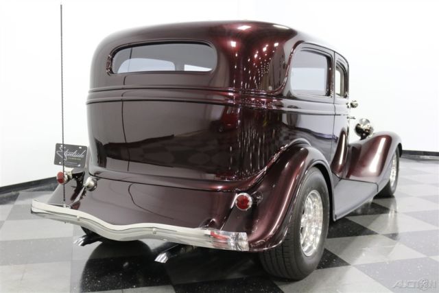 1933 Ford Tudor Sedan - photo 12