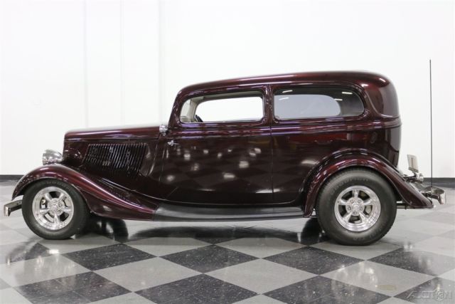 1933 Ford Tudor Sedan - photo 7