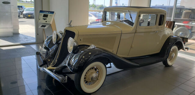 1933 Studebaker Commander Coupe, for two or four - photo 2
