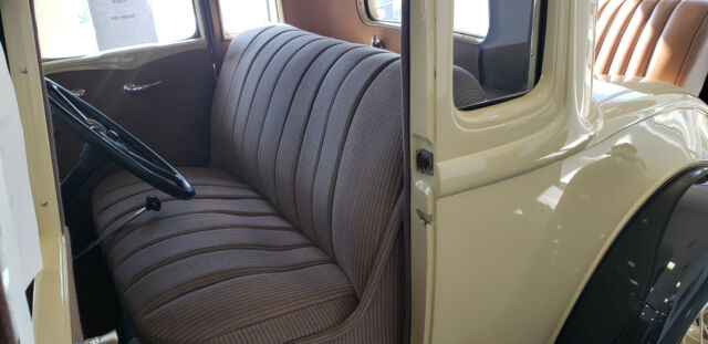 1933 Studebaker Commander Coupe, for two or four - photo 8