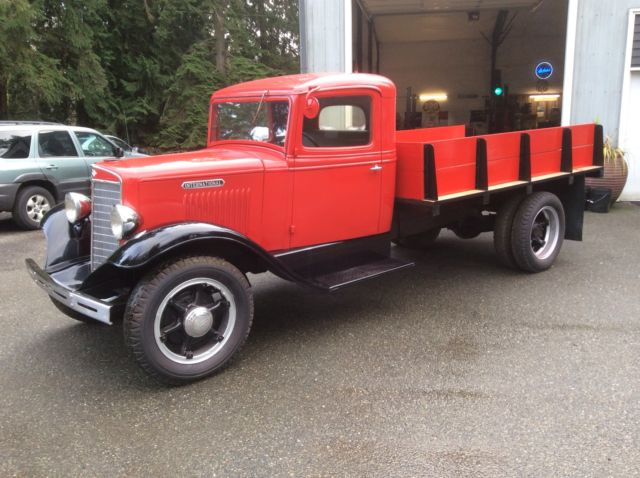 1934 International Harvester 1 1/2 ton Harvester