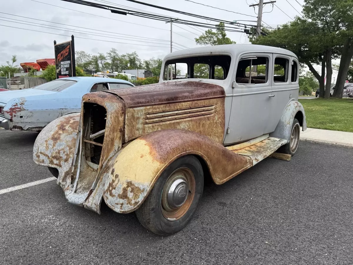 1934 Buick Series 40 Sedan Grey suicide doors 1934 Buick Series 40 suicide doors