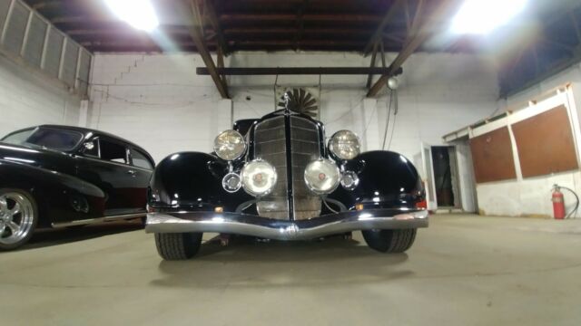 1934 Buick VICTORIA SEDAN 2 DOOR VICTORIA 6 WHEELER SLOPE BACK - photo 13