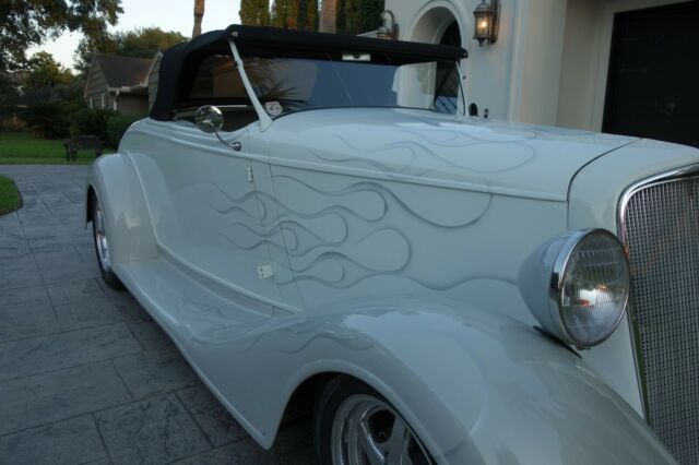 1934 Chevrolet 2 door/convertible - photo 11