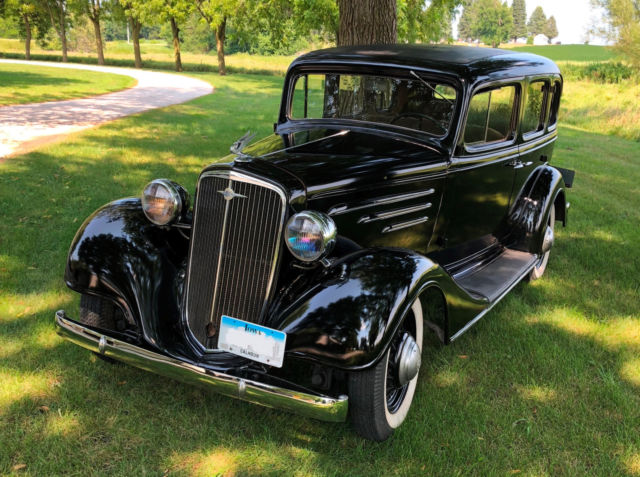 1934 Chevrolet Master Sedan - photo 2