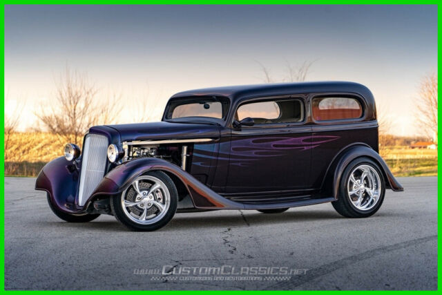 1934 Chevrolet Outlaw Street Rod Sedan Show Car Flamed Hot Rod 350 A/C PS PB PW 1934 Chevrolet Outlaw Street Rod Sedan