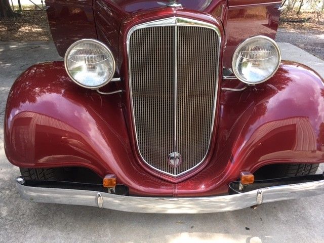 1934 Chevrolet Sedan Deluxe - photo 2