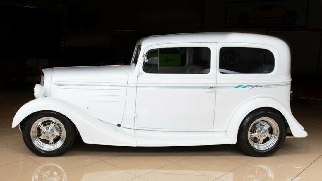 1934 Chevrolet Standard Six Coach - photo 2