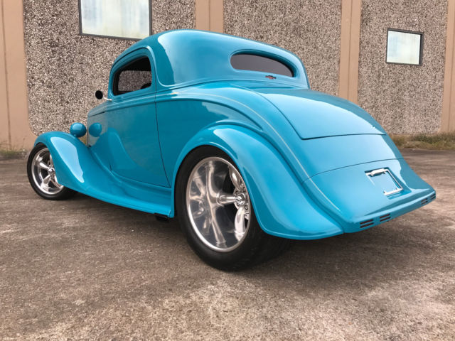 1934 Chevrolet 3 window coupe - photo 4