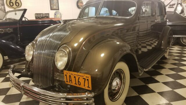 1934 Chrysler Airflow CY - photo 2