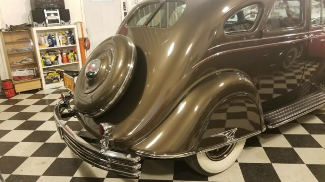 1934 Chrysler Airflow CY - photo 4