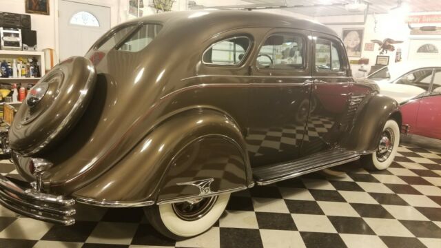 1934 Chrysler Airflow CY - photo 5