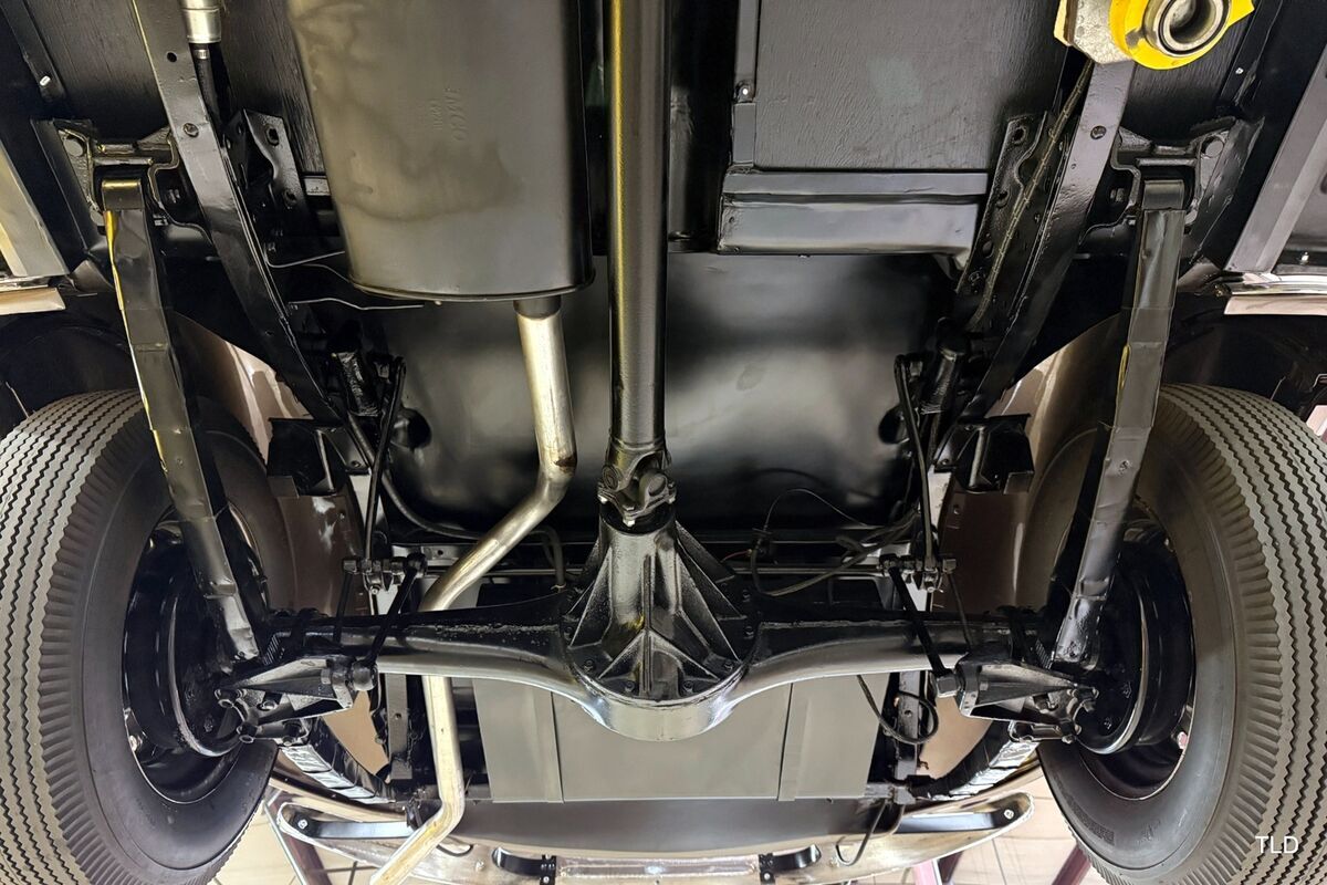 1934 DeSoto Series SE Airflow - photo 11