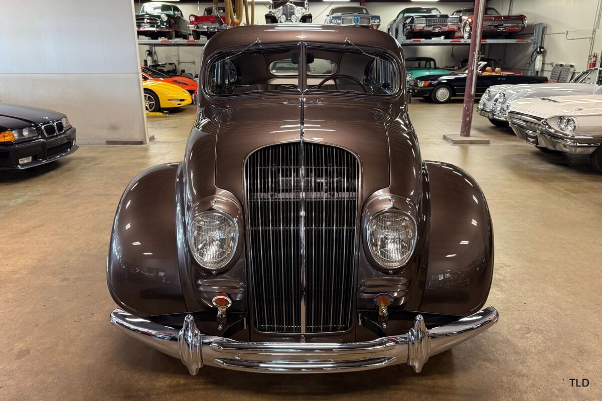 1934 DeSoto Series SE Airflow - photo 2