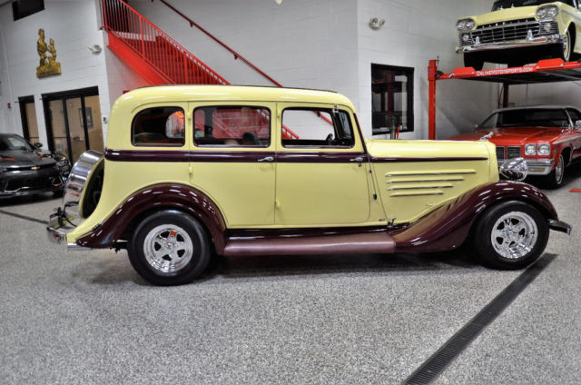 1934 Dodge Sedan 7-WINDOW CUSTOM STREET ROD - photo 3
