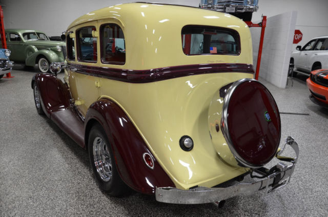 1934 Dodge Sedan 7-WINDOW CUSTOM STREET ROD - photo 5