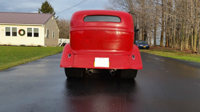1934 Ford 2 Door sedan - photo 2