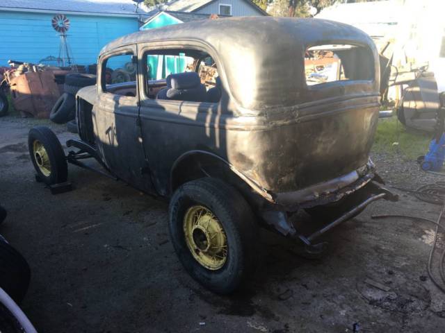 1934 Ford sedan - photo 4