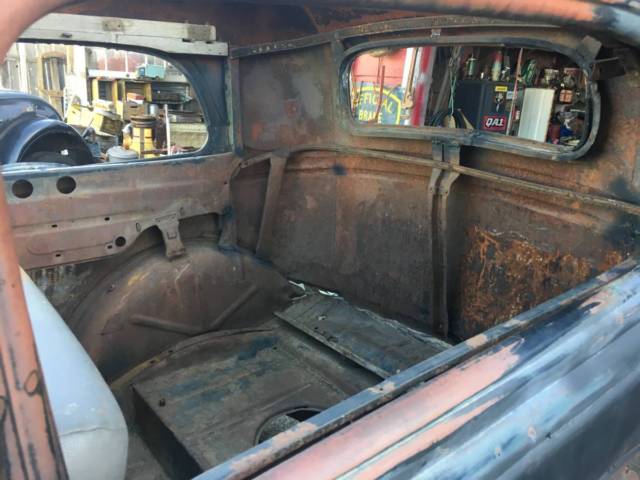 1934 Ford sedan - photo 7