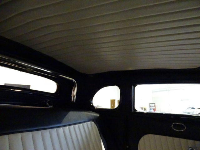 1934 Ford 5 window Coupe - photo 11