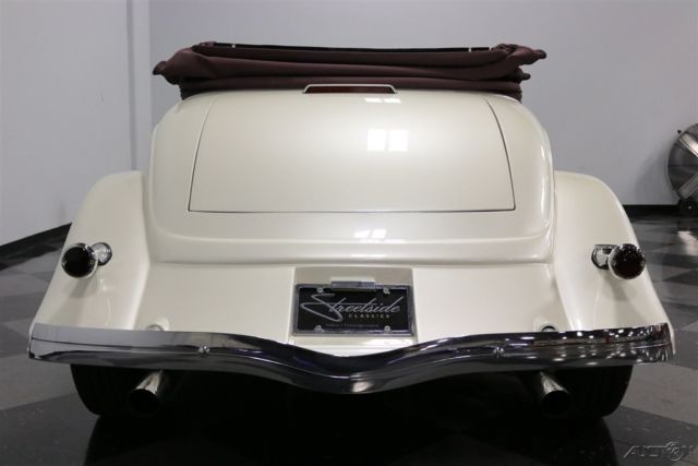 1934 Ford Cabriolet - photo 11