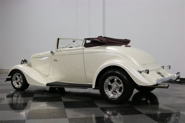 1934 Ford Cabriolet - photo 8