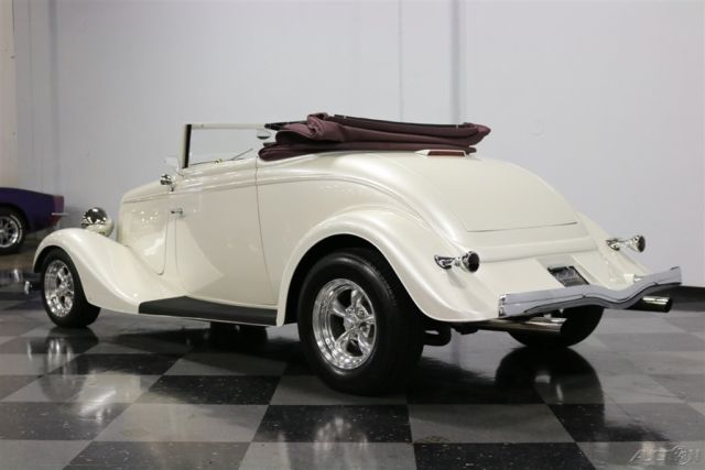 1934 Ford Cabriolet - photo 9