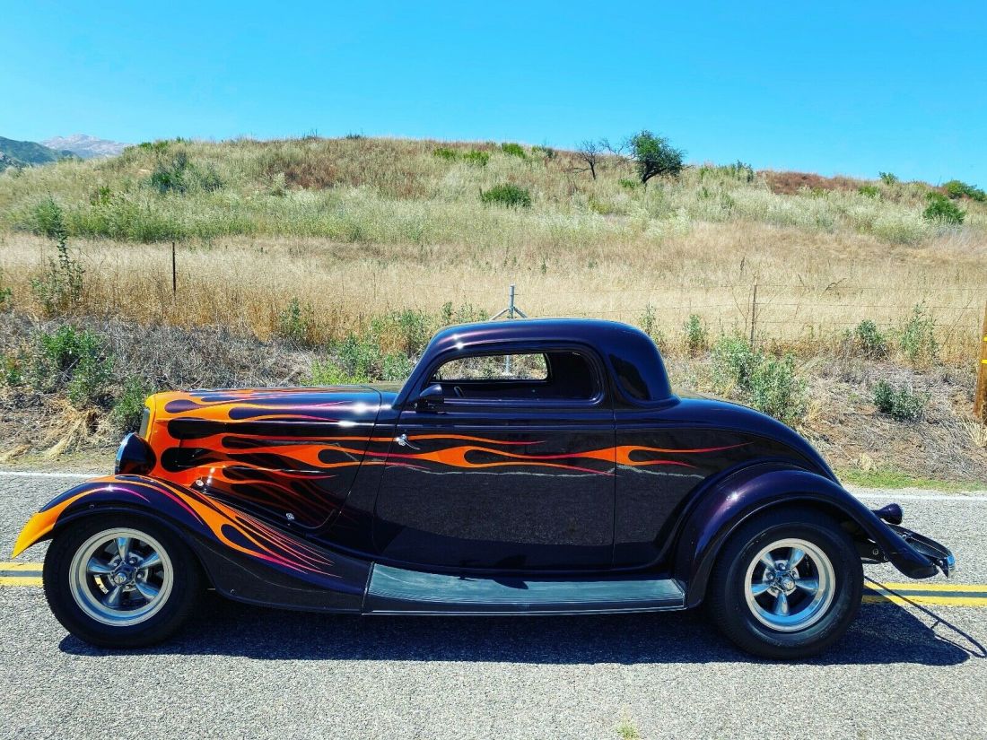 1934 ford coupe, 350, front disc, 4 bar suspension, leather seats, 1934 Ford chop top coupe hotrod