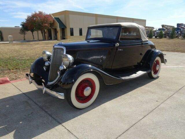 1934 Ford Deluxe CABRIOLET