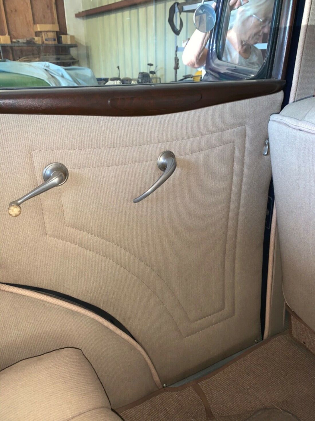 1934 Ford Deluxe - photo 3