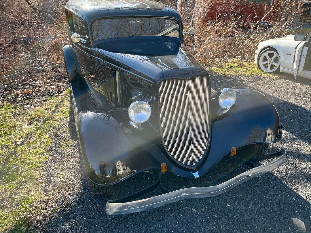 1934 Ford 2 Door Sedan 302 Automatic Model 40 - photo 5