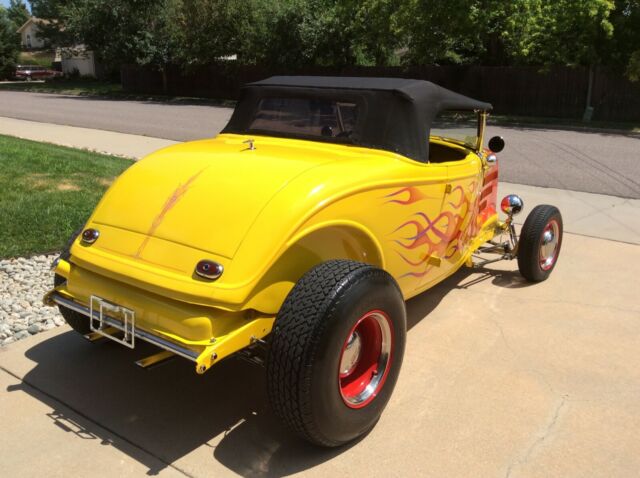 1934 Ford Roadster— All Steel Car Hotrod,StreetRod not 1932 1933 1934 Ford Roadster Flames
