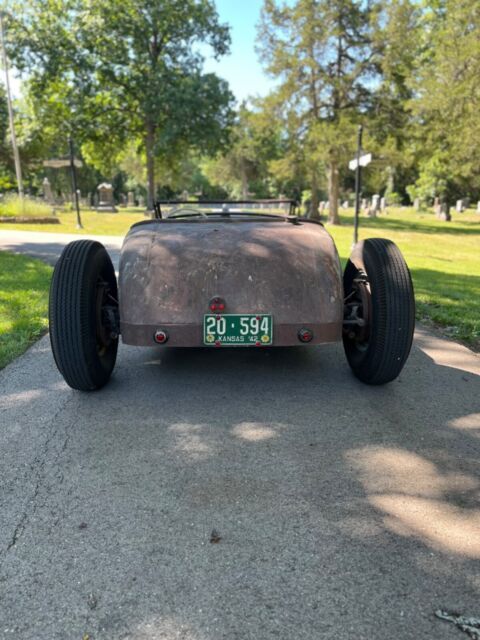 1933 Ford Roadster - photo 4