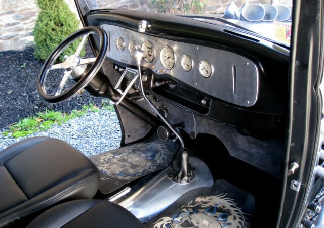 1934 Ford Street Rod Tudor Sedan - photo 10