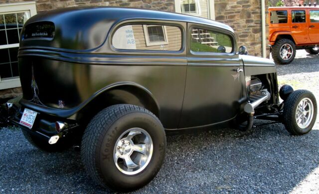 1934 Ford Street Rod Tudor Sedan - photo 4