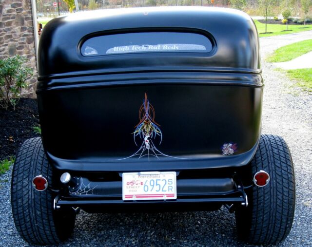 1934 Ford Street Rod Tudor Sedan - photo 8