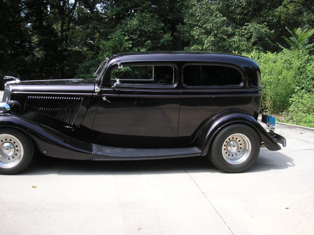 1934 Ford Other two door sedan - photo 2