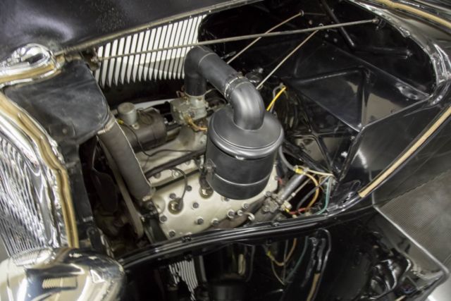 1934 Ford Ford Model 40 Deluxe 4 Door Sedan - photo 10