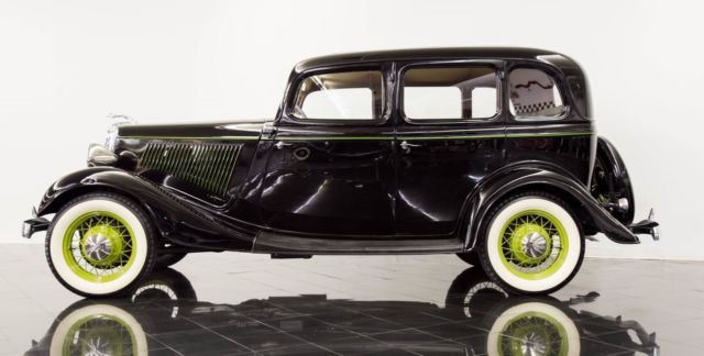 1934 Ford Ford Model 40 Deluxe 4 Door Sedan - photo 3