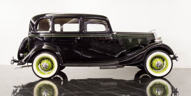 1934 Ford Ford Model 40 Deluxe 4 Door Sedan - photo 4