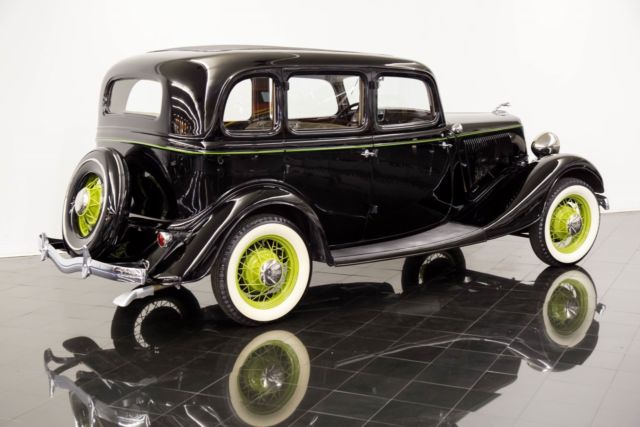 1934 Ford Ford Model 40 Deluxe 4 Door Sedan - photo 6