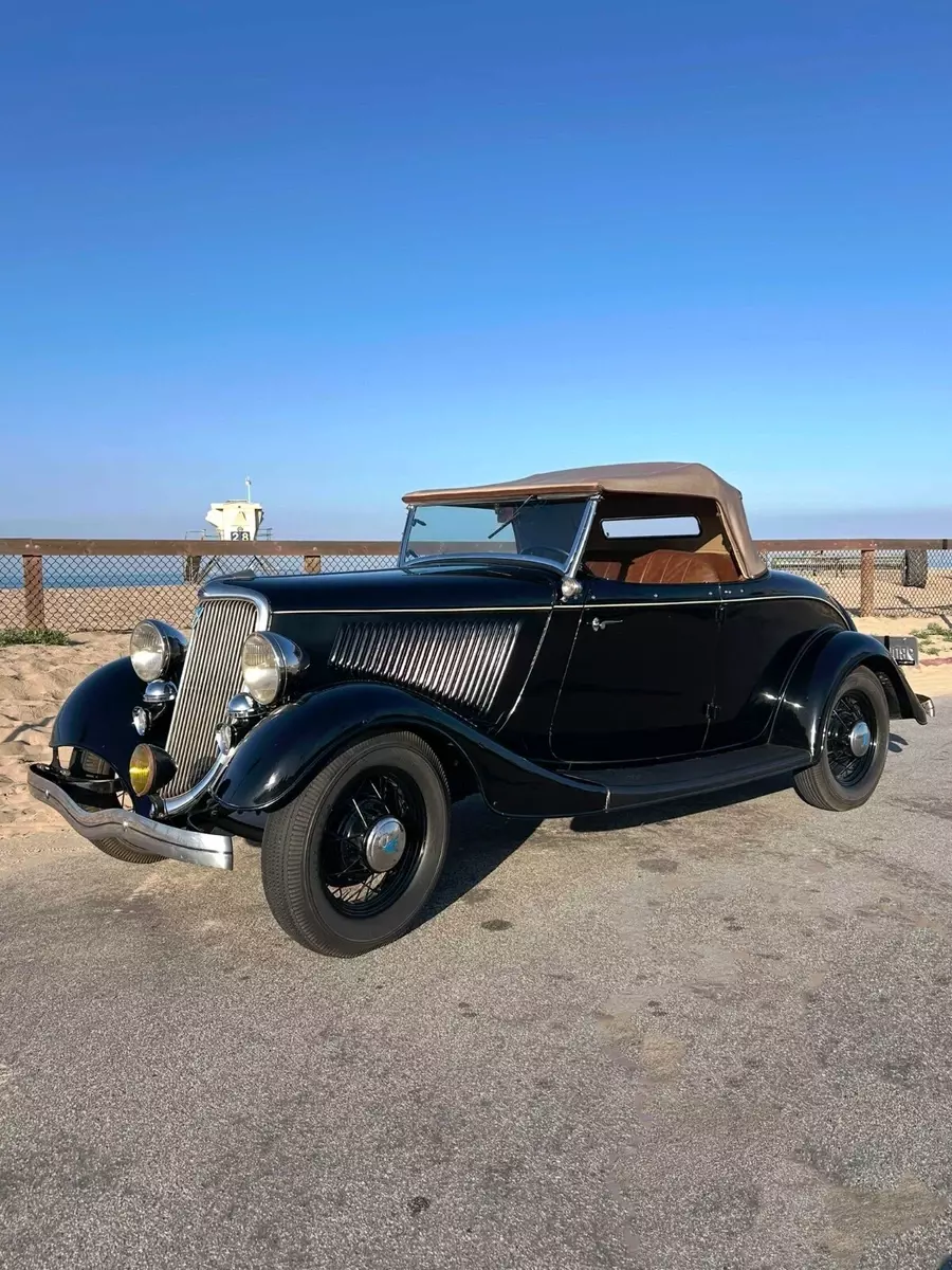 1934 Ford V-8 Roadster 1934 Ford Model 40 Deluxe Roadster