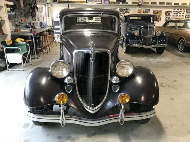 1934 Ford Victoria Deluxe - photo 2