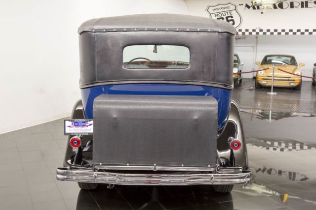 1934 Lincoln KB 7-Passenger Willoughby Limousine - photo 8