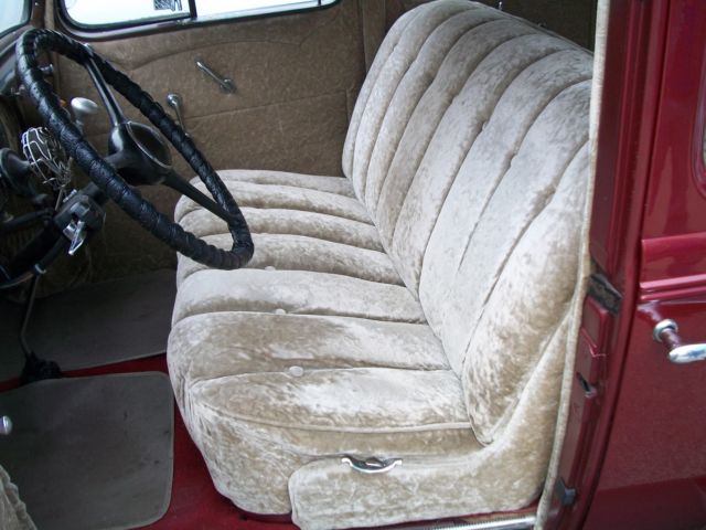 1934 Oldsmobile Custom Cruiser 4-Door - photo 10