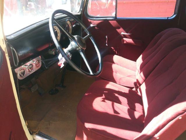 1934 Oldsmobile F34 Touring Sedan - photo 2