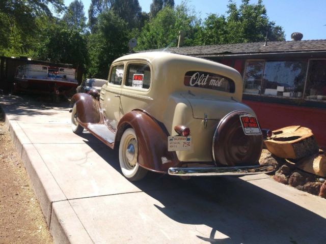 1934 Oldsmobile F34 Touring Sedan - photo 8